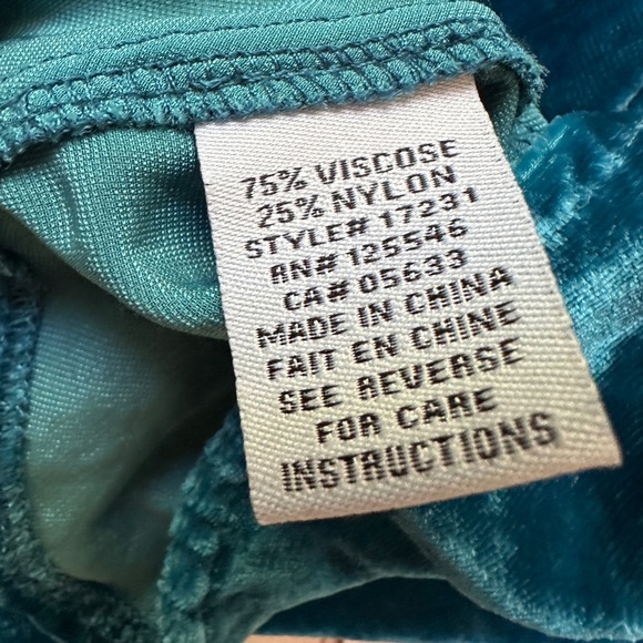 Habitat Blue Velvet Button Down Shirt Size XS Soft Timeless Office Wear Church - Picture 7 of 7